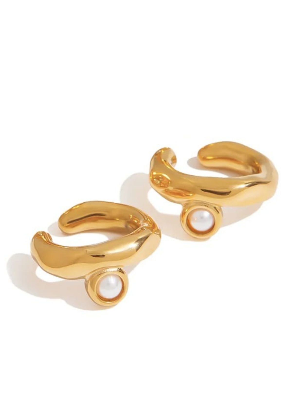 PEARLED WAVE EAR CUFF